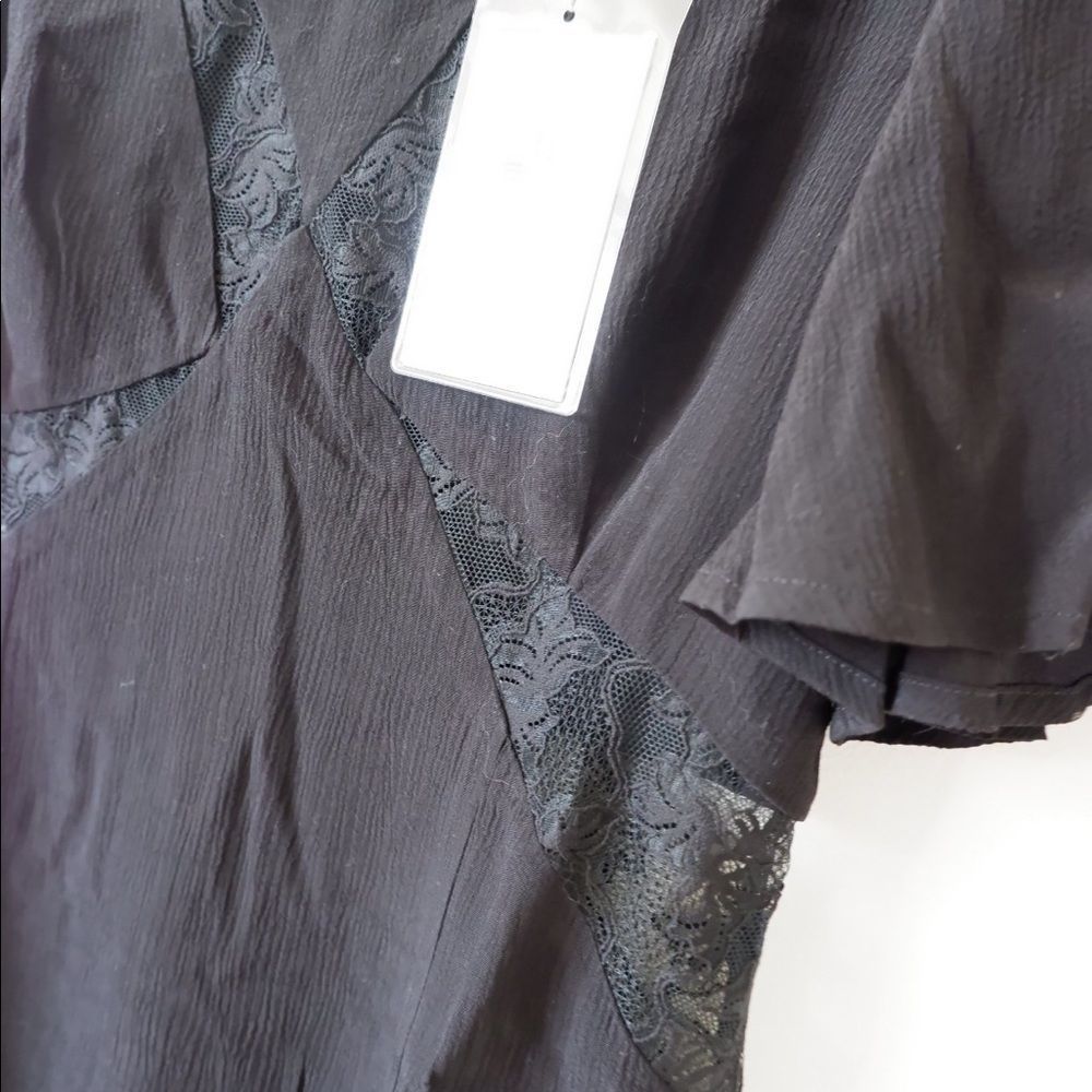 THIRD FORM LOOK IN LACE T DRESS - Picture 4 of 6